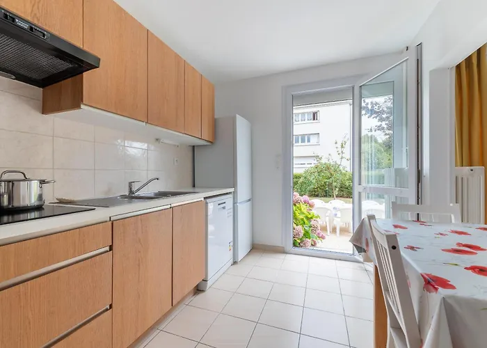 Maison Familiale Avec Jardin - 5 *